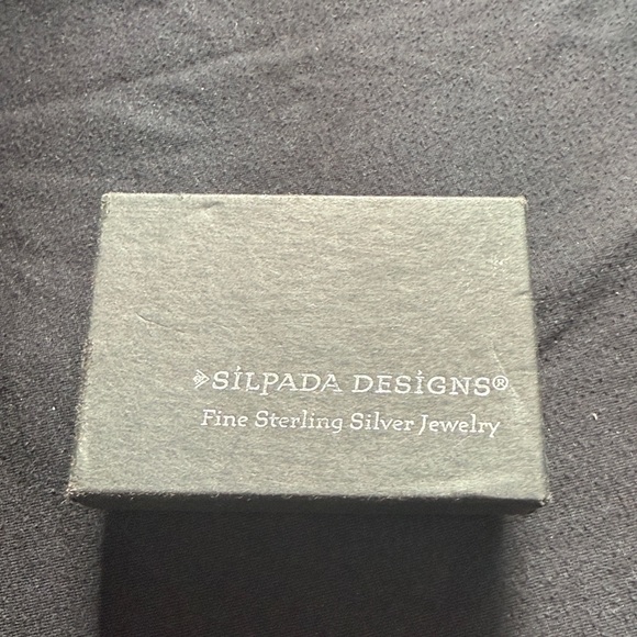 Silpada Silver Beaded Necklace with Round Pendant - Picture 5 of 5